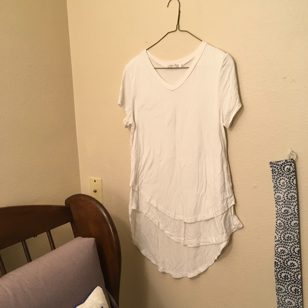 Latched Mama V-Neck Nursing Tee 2.0